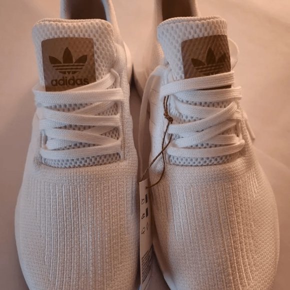 Size 10 - adidas Swift Run White Copper Metallic - Picture 4 of 9